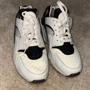 Nike Black and White Athletic Shoes